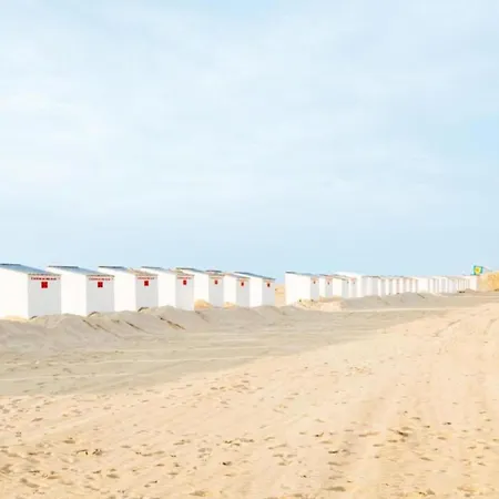 Nieuwpoort Near Promenade, Cleaning Included *
