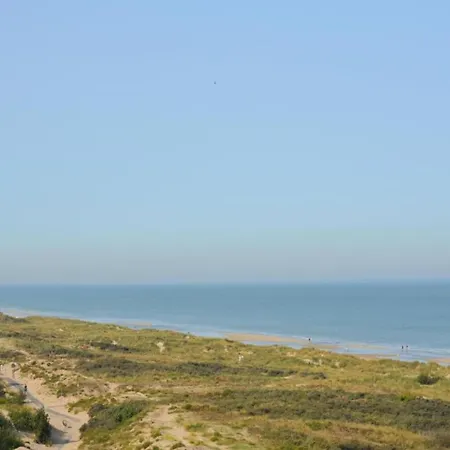 Nieuwpoort Near Promenade, Cleaning Included Appartement *